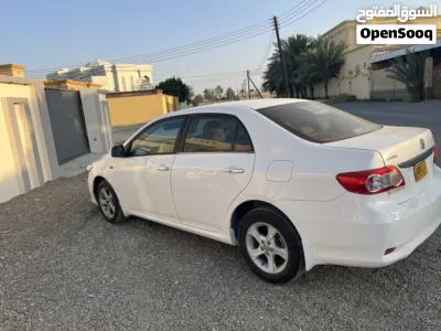 Toyota Corolla LE 4