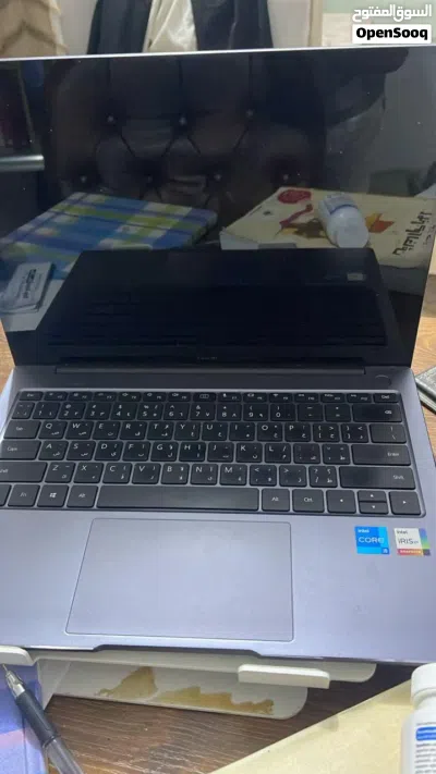 Huawei MATE BOOK Series14 رام 8 كيكا حجم شاشة 14 ذاكرة التخزين 512كامله. كارتونهه وشاحنه. استخدام 2
