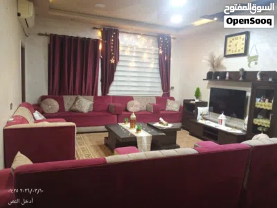 طقم كنب تفصيل أماراتي 13 مقعد ثقيل للبيع 2