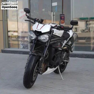 Triumph Speed Triple R 4