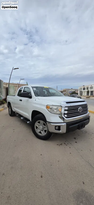Toyota Tundra SR5 2