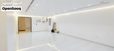مكتب متشطب للايجار في هايد بارك 2