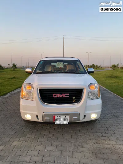 GMC Yukon XL 4