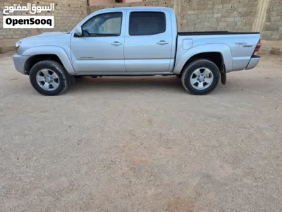 Toyota Tacoma SR5 3