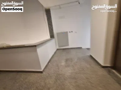 شقة تجاريه ارضيه مستقله بقراجها تصلح لشركات ومكاتب ف منطقه ابوسته 3