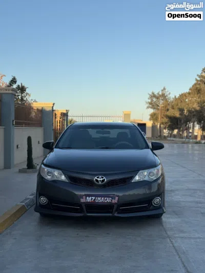 Toyota Camry LE 2