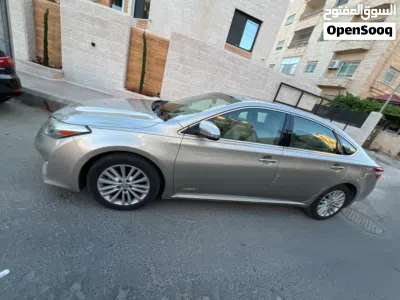 Toyota Avalon XLE 2