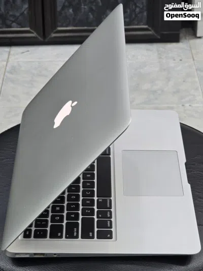 لابتوب ابل ماك بوك اير 2015 معالج i5 3