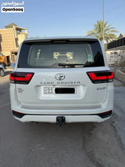 Toyota Land Cruiser GXR 3