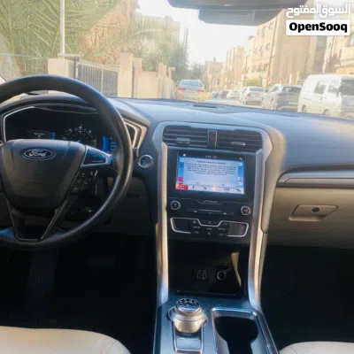 Ford Fusion SE 4