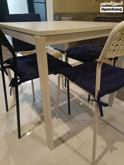 IKEA White Square Table with 4 Mesh Grid Chairs Set طقم طاولة مربعة بيضاء ايكيا مع 4 كراسي شبك 2