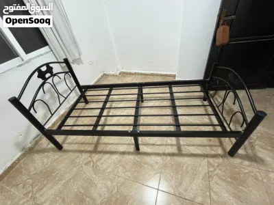 تخت حديد مفرغ 2