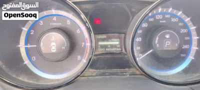Hyundai Sonata Standard 2