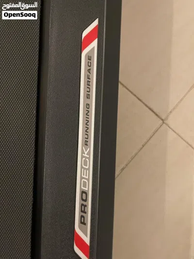للبيع جهاز مشي ProForm C300 بحالة ممتازة 2
