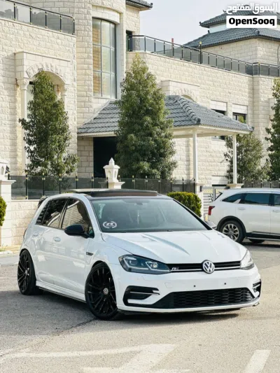 فولكسفاغن جولف MK Standard 4