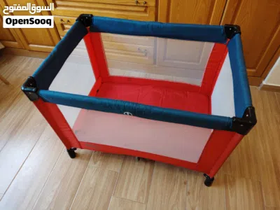Travel cot 3