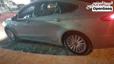 Ford Fusion SE 2