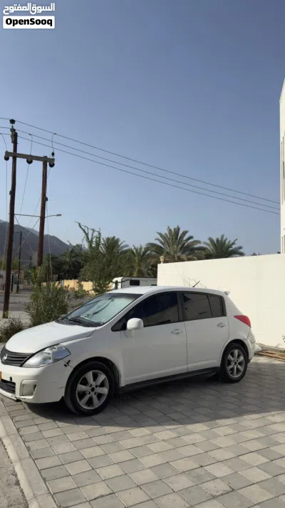 نيسان تيدا 4