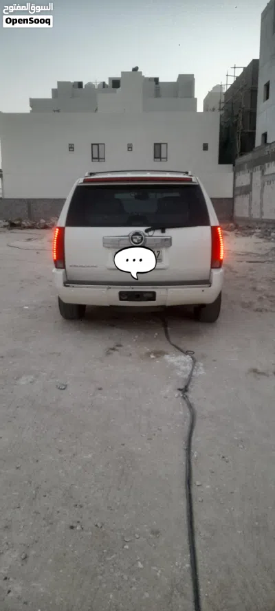 Cadillac Escalade Standard 2