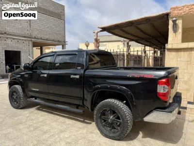 Toyota Tundra SR5 2