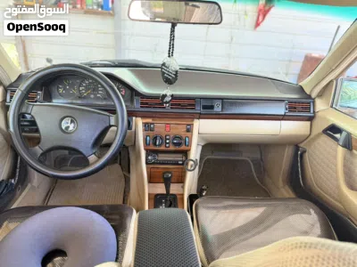Mercedes Benz E-Class E 300 4