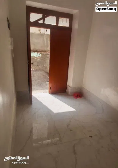 فيلا دور واحد في خورمكسر ،حي اكتوبر ،بجانب مسجد الخير، فندق روتانا، كلية الطب،ومستشفى الجمهورية. 4
