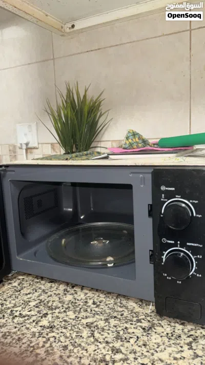Microwave Black+Decker good working condition 2