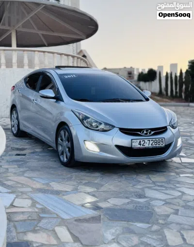Hyundai Avante Limited 3
