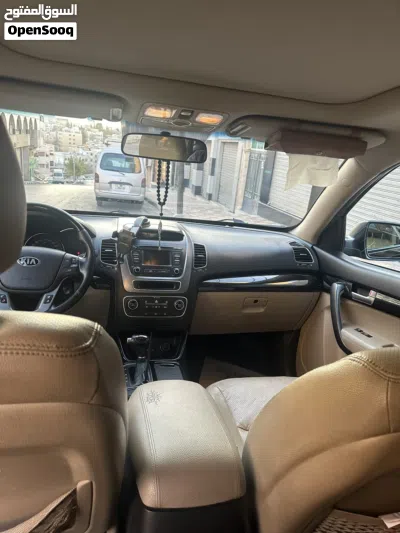 كيا سورينتو Standard 3
