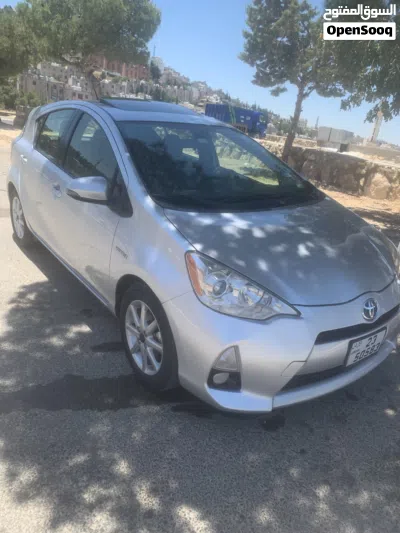 Toyota Prius Prius C 2