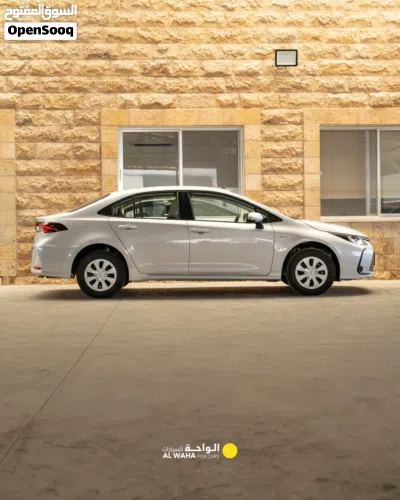 Toyota Corolla Standard 2