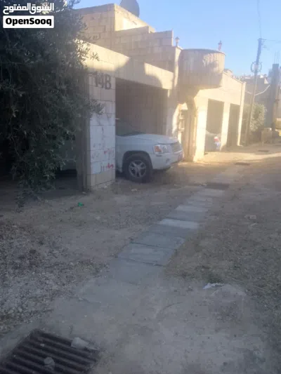بيت طابق اول مع تسوية خمس شقق مع اربع مخازن 2