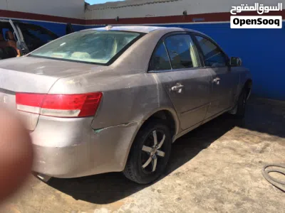 Hyundai Sonata Standard 4