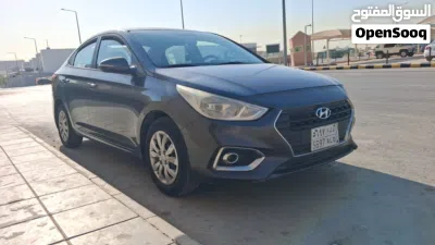 Hyundai Accent Standard 2
