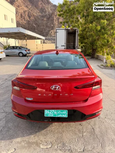 Hyundai Elantra SEL 4