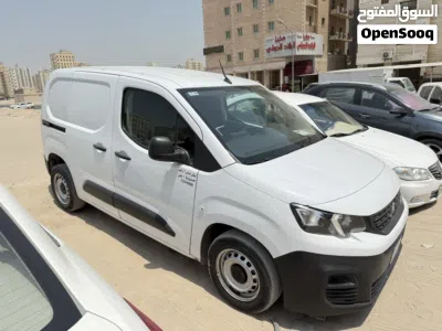 Peugeot Partner B9 4