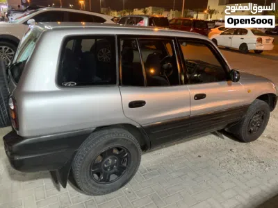Toyota RAV 4 Standard 4