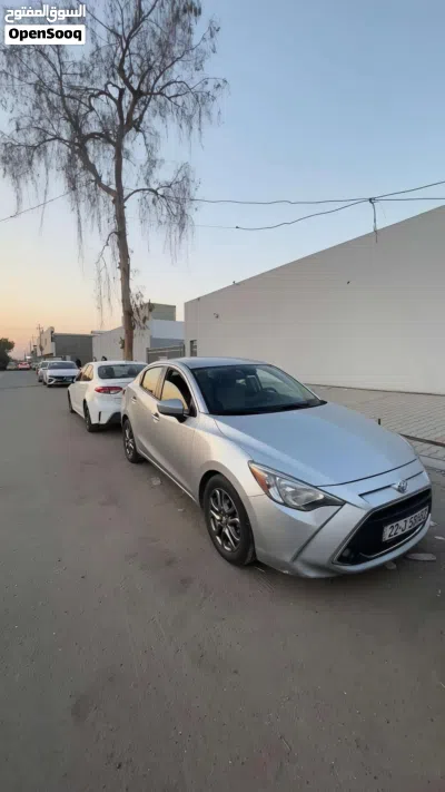Toyota Yaris Sport 4