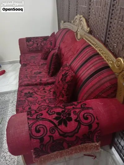 طقم الكنب عربي فخم لون أحمر 3