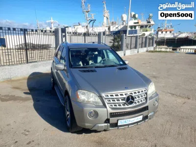 Mercedes Benz M-Class ML 550 4