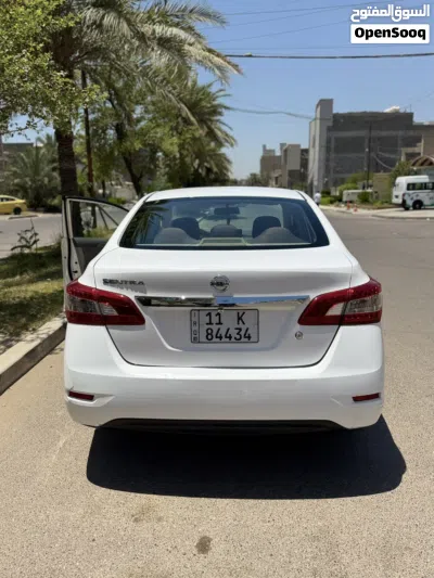 Nissan Sentra XE 2