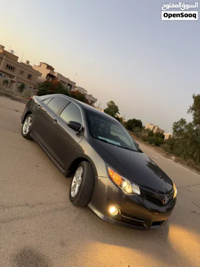 Toyota Camry SE 3