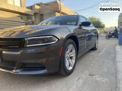Dodge Charger SXT 2