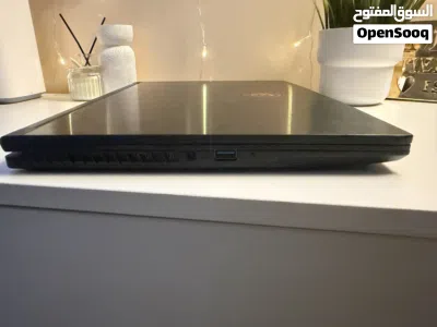 لابتوب ألعاب MSI مع كيبورد وماوس وقاعدة تبريد 4