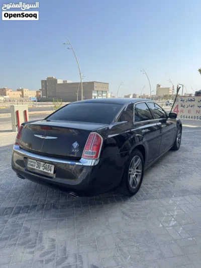 Chrysler 300 300S v8 4