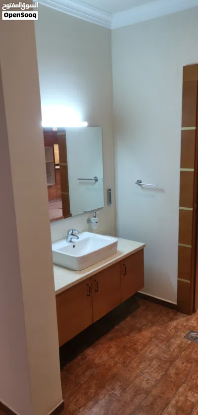 Spacious villa for rent in MQ 3