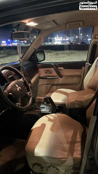 Mitsubishi Pajero Standard 3