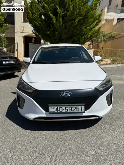 Hyundai Ioniq Standard 4