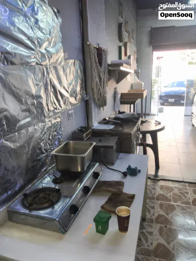 فرصة استثمارية مميزة يُعلن عن مخبوزات أبو العز للبيع، مشروع معروف وقائم وجاهز للعمل. 4