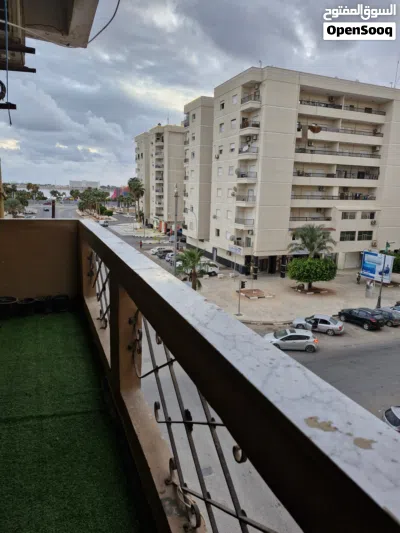 شقة مميزة للبيع في قلب بنغازي – شارع جمال الرئيسي 4